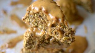 Peanut Butter Banana Chai Oatmeal Scones